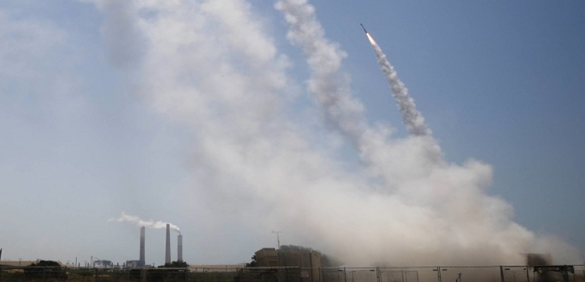 إطلاق صواريخ من قطاع غزة على موقع عسكري إسرائيلي قرب معبر كرم أبو سالم