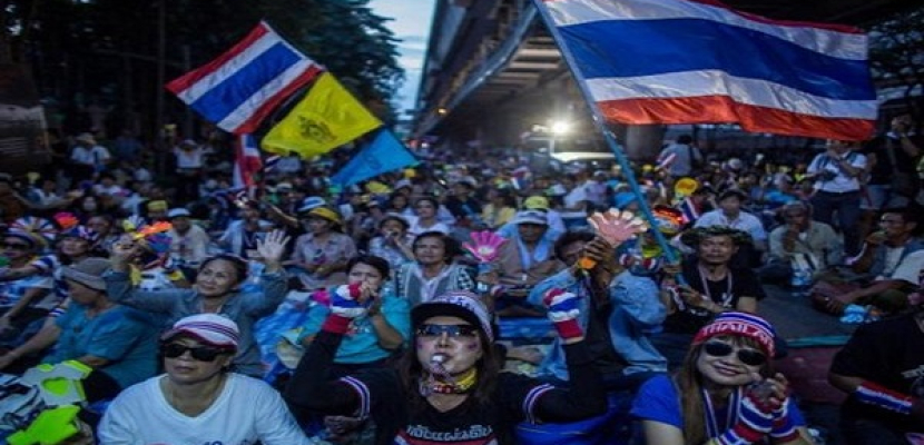 متظاهرو تايلاند ينظمون مسيرة لدعم مزارعى الأرز لعدم تلقى أجورهم