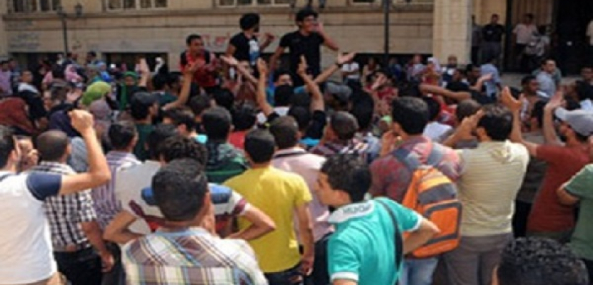 طلاب الاخوان يتظاهرون بجامعتي القاهرة وعين شمس