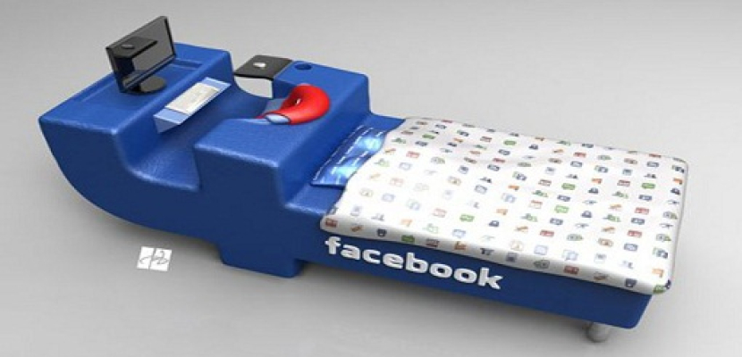 سرير خاص لمدمني “فيس بوك” من أجل “تواصل دائم”