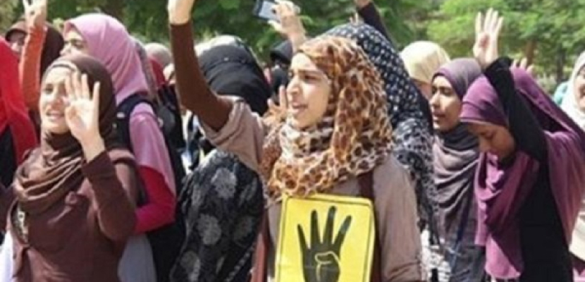 مسيرة لطالبات الإخوان بكلية الدراسات الإسلامية بدمنهور