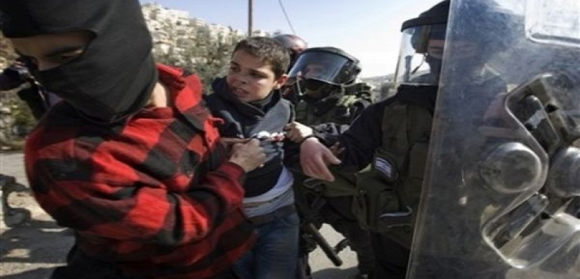 قوات الاحتلال تحتجز 4 أطفال فلسطينيين بالضفة الغربية