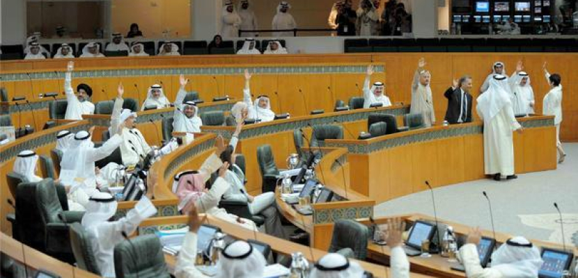 البرلمان الكويتى يقر للمرة الأولى قانونا يرعى العمالة المنزلية