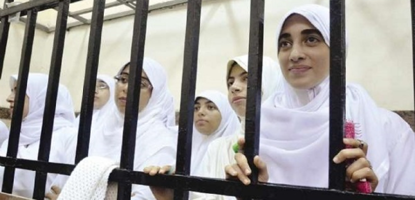 تخفيض الحكم على فتيات الأسكندرية للسجن عام مع إيقاف التنفيذ وإخلاء سبيل القاصرات