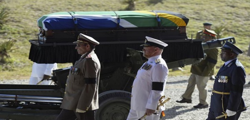 دفن نلسون مانديلا في كونو مسقط رأسه
