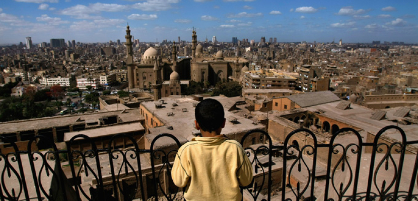 مصر : دعوات لفتح المساجد ليلاً لحماية المشردين