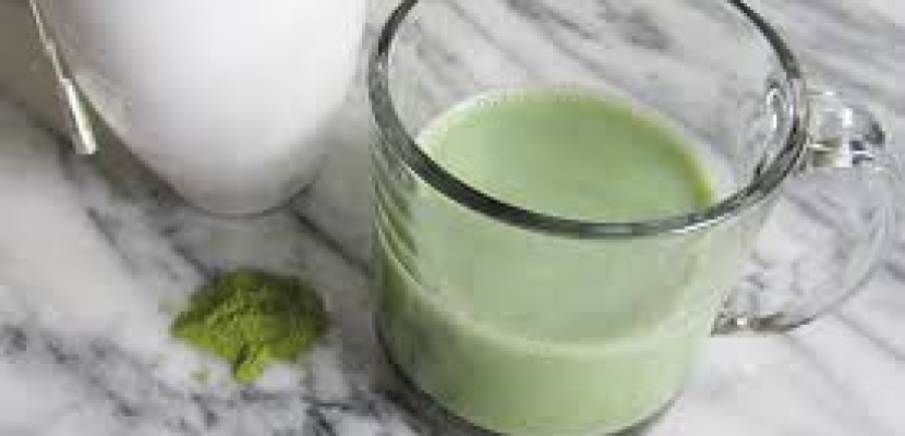 الحليب خالي الدسم مع الشاي الأخضر يقي من سرطان القولون
