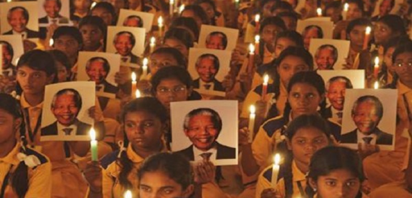 الإندبندنت: جنوب إفريقيا تحتاج زعيمًا قادرًا على ارتداء عباءة مانديلا