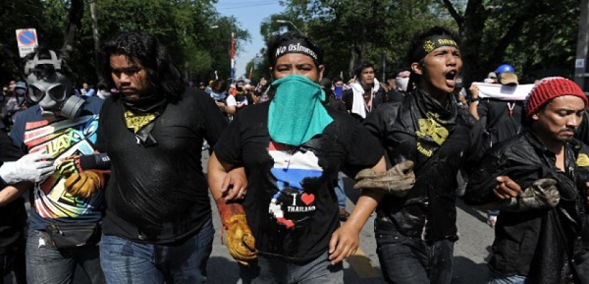 المتظاهرون في تايلاند يقتحمون مقر الحكومة بدون مقاومة