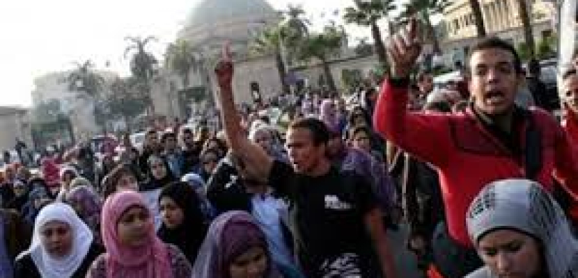 مسيرة لأنصار جماعة الإخوان في جامعة القاهرة