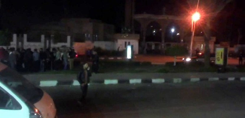 طلاب الإخوان بالأزهر يلقون المولوتوف على قوات الأمن