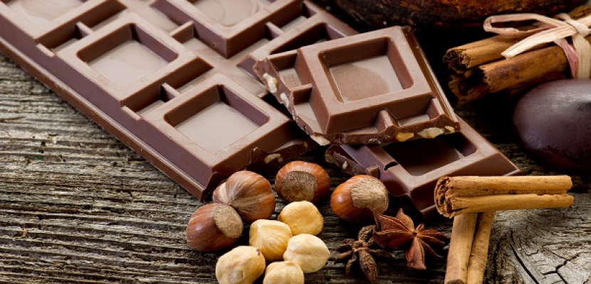 “الشوكولاتة” تساعد في التخلص من دهون البطن