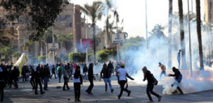 اشتباكات بين الشرطة وطلاب الإخوان بجامعة عين شمس بعد قطعهم الخليفة المأمون