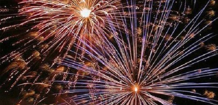 دبي تحتفل بالعام الجديد مع اكبر استعراض للالعاب النارية في العالم