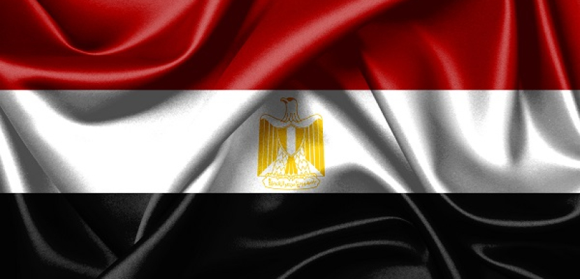 فرسان الإرادة يعلقون أكبر علم لمصر بسماء العريش احتفالا بقناة السويس