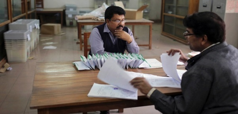 بدء التصويت بإنتخابات البرلمان ببنجلادش وسط مقاطعة من المعارضة