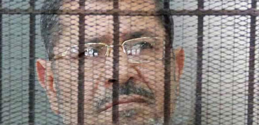 إذاعة محاكمة مرسي غدا في قضية الهروب من السجن بالتلفزيون المصري