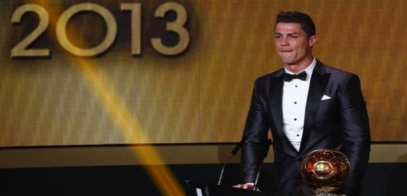 رونالدو يفوز بالكرة الذهبية لأفضل لاعب في 2013