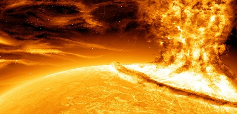 العلماء يحذرون من هبوب عاصفة شمسية شديدة باتجاه الأرض