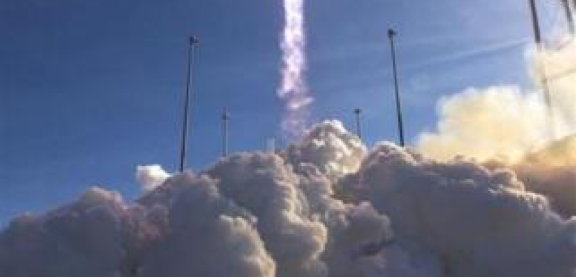 اطلاق صاروخ يحمل قمرا صناعيا للاتصالات لناسا