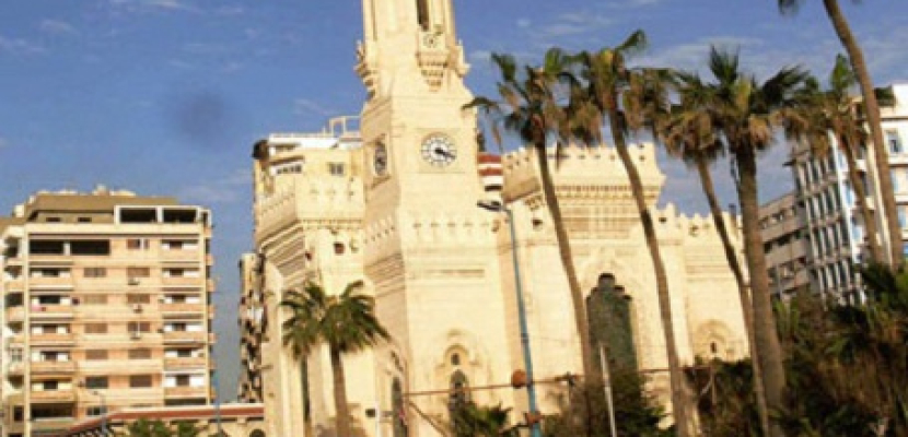 مؤيدو الدستور يحتشدون بساحة مسجد القائد إبراهيم بالاسكندرية