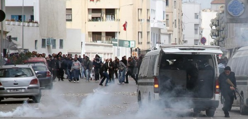 الشرطة التونسية تقتل 6 بينهم 5 نساء في عملية مداهمة