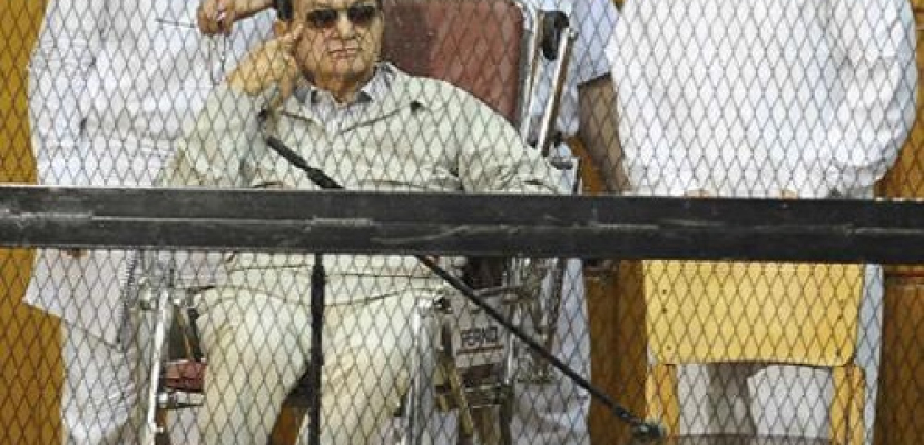 قائد الحرس السابق: مبارك أمر بعدم استخدام السلاح ضد المتظاهرين