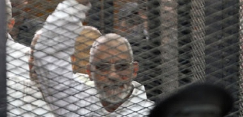 استئناف محاكمة «بديع» في «اقتحام سجن بورسعيد» اليوم