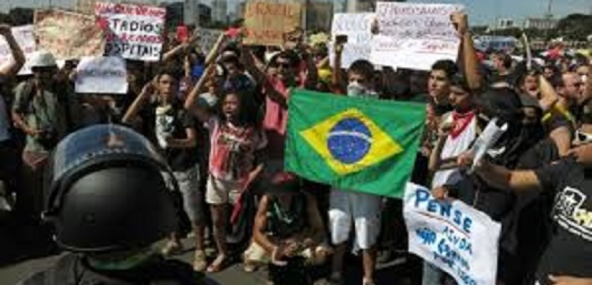 احتجاجات في البرازيل ضد رفع تعرفة وسائل النقل بنسبة 10%