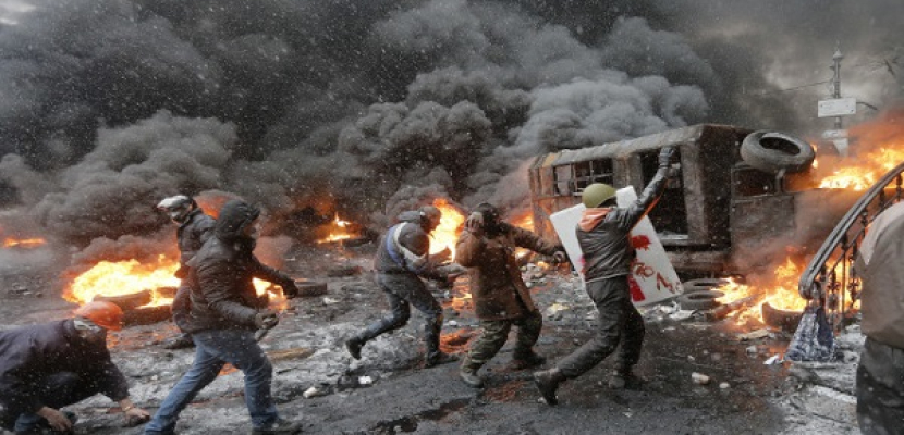 25 قتيلا في مواجهات العاصمة الأوكرانية كييف .. والقوات الخاصة تطوق ميدان الاستقلال