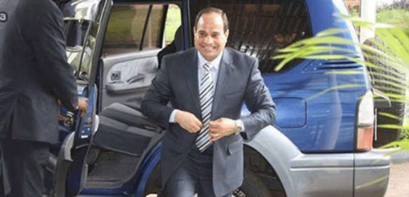 “عكاظ” السعودية: السيسي شخص قوي بعيد النظر باع نفسه ليفدي مصر