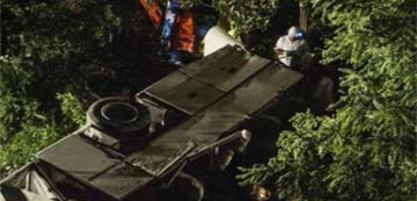 مقتل 13 طفلا في تصادم بين حافلة مدرسية وشاحنة في تايلاند