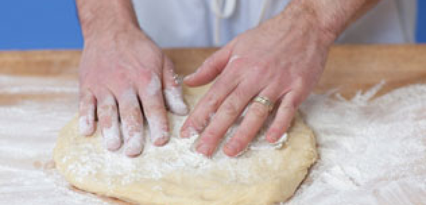 “شعر الإنسان” مصدر لمادة أساسية في تصنيع الخبز