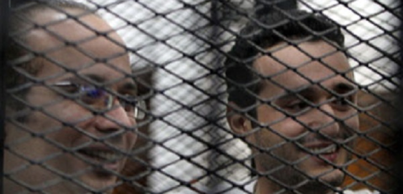 بدء محاكمة “دومة” و269 متهمًا بأحداث مجلسى الوزراء والشورى