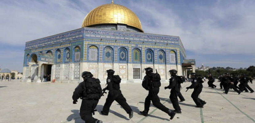 قوات الاحتلال الإسرائيلى تقتحم المسجد الأقصى