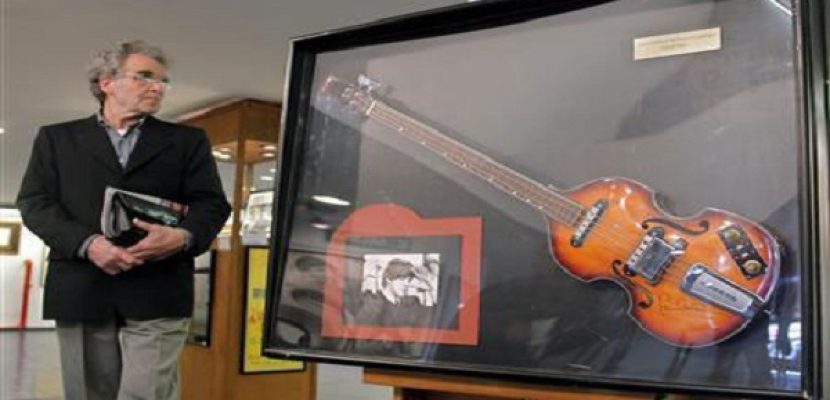عرض جيتار “هاريسون” عازف البيتلز  بنصف مليون دولار