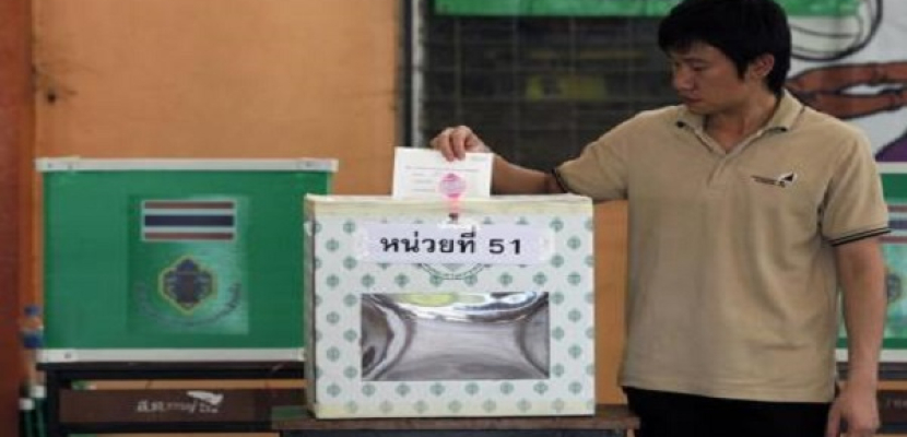 انتخابات تايلاند تمضي بسلاسة مع تجمع المحتجين فى بانكوك