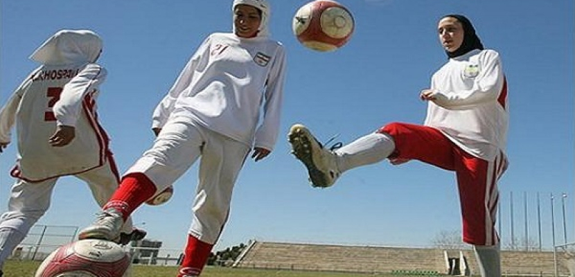 مجلس «اتحاد كرة القدم» يسمح بإرتداء الحجاب خلال المباريات