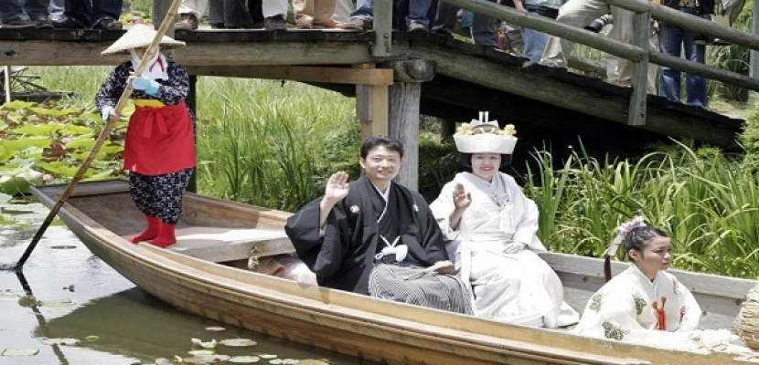 اليابان توفر جلسات رومانسية للعزاب لإقناعهم بالزواج وزيادة المواليد