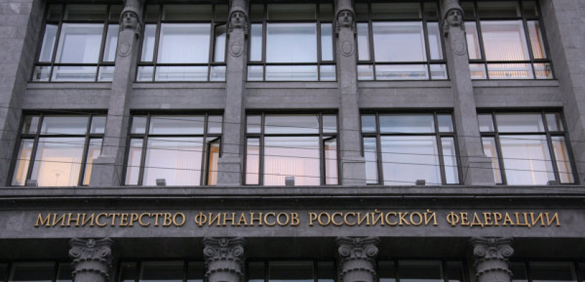 وزارة المالية الروسية لا ترى أثرا فوريا كبيرا للعقوبات الغربية