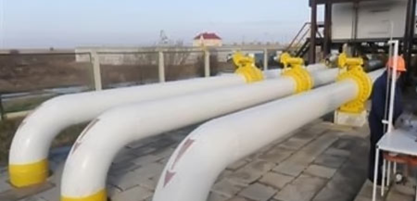 “إيجاس” تتفق مع شركتين روسية وانجليزية لتوريد الغاز المسال