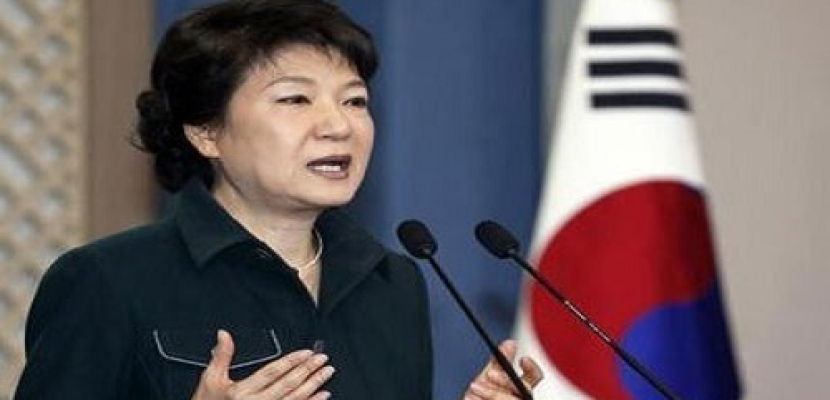 رئيسة كوريا الجنوبية تعتذر عن فضيحة هزت جهاز المخابرات