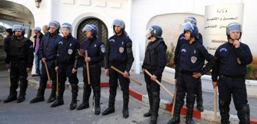 الجزائر تستعد للانتخابات الرئاسية بـ 186 ألف رجل شرطة