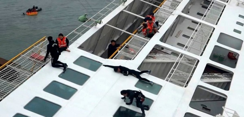 غرق سفينة صينية بالقرب من غرب اليابان وفقدان 9 أشخاص