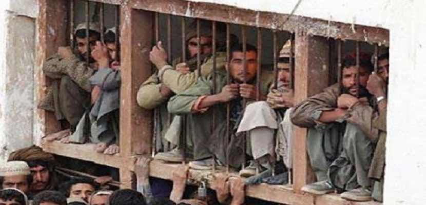 الحكومة الأفغانية تبحث مع “طالبان” في سجن “باجرام” إطلاق سراح سجناء الحركة