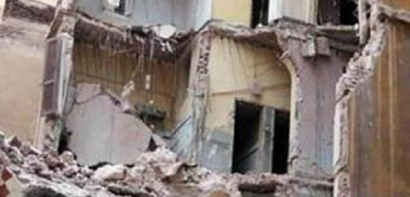 مصرع عامل في انهيار أجزاء من عقار بالجمرك غرب الأسكندرية