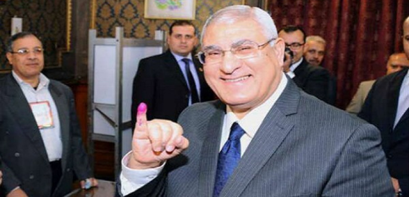 الرئيس منصور يُدلي بصوته في الإنتخابات بمصر الجديدة