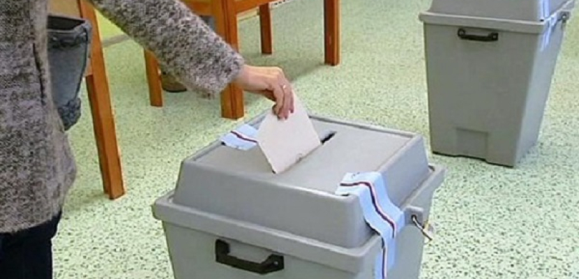 ناخبو التشيك يصوتون لاختيار نوابهم فى البرلمان الأوروبى