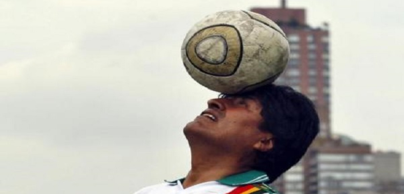 رئيس بوليفيا لاعب خط الوسط الجديد في نادي سبورت بويز لكرة القدم