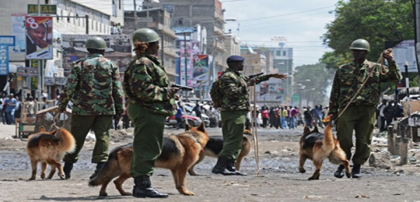 كينيا تقتل أكثر من 100 يقفون وراء هجوم على حافلة